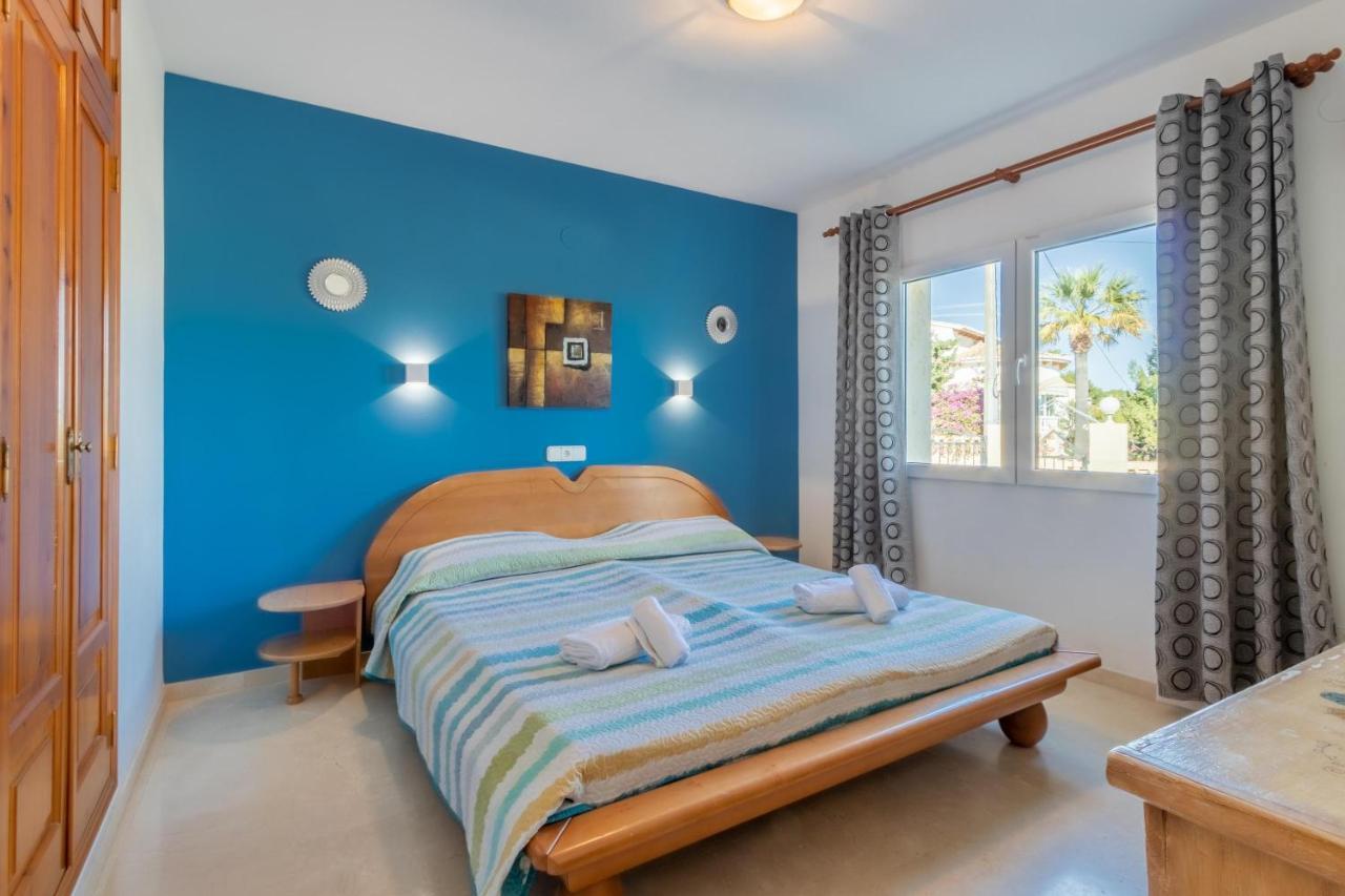 Cucarres Villa *
