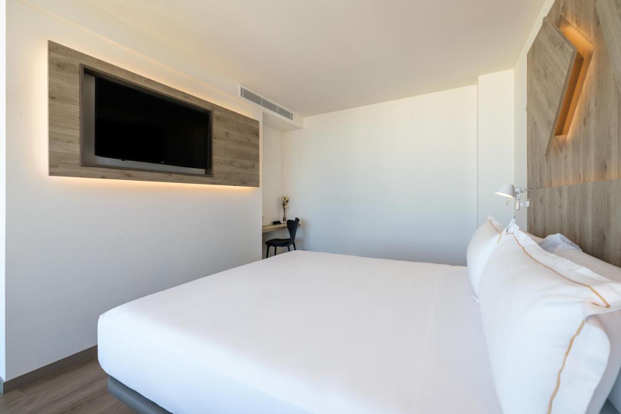 Hotel Senator
