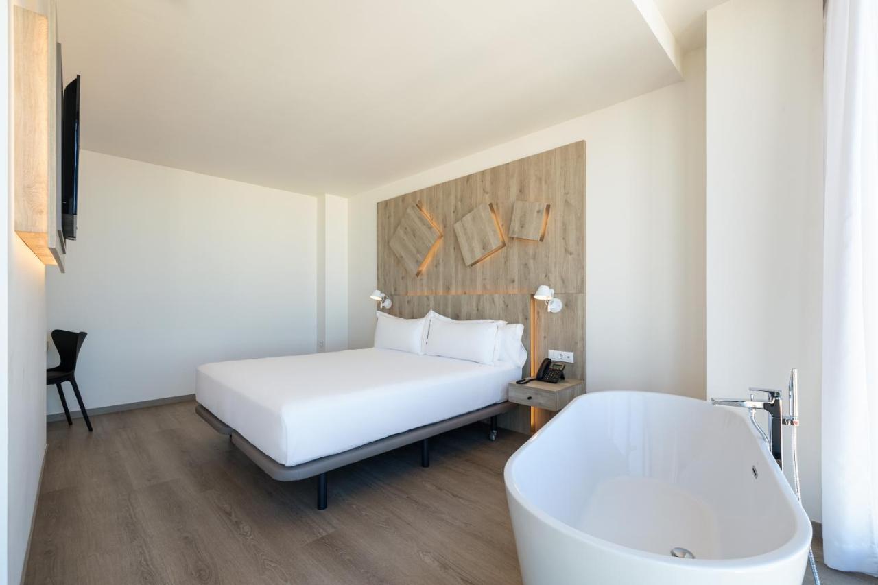 Hotel Senator 4*