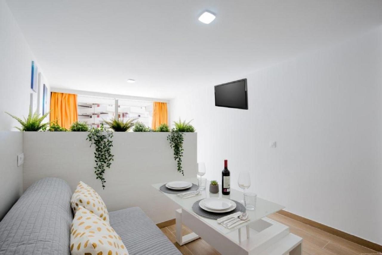 319 Modern Accommodation,sea View, Wi Fi And Pool