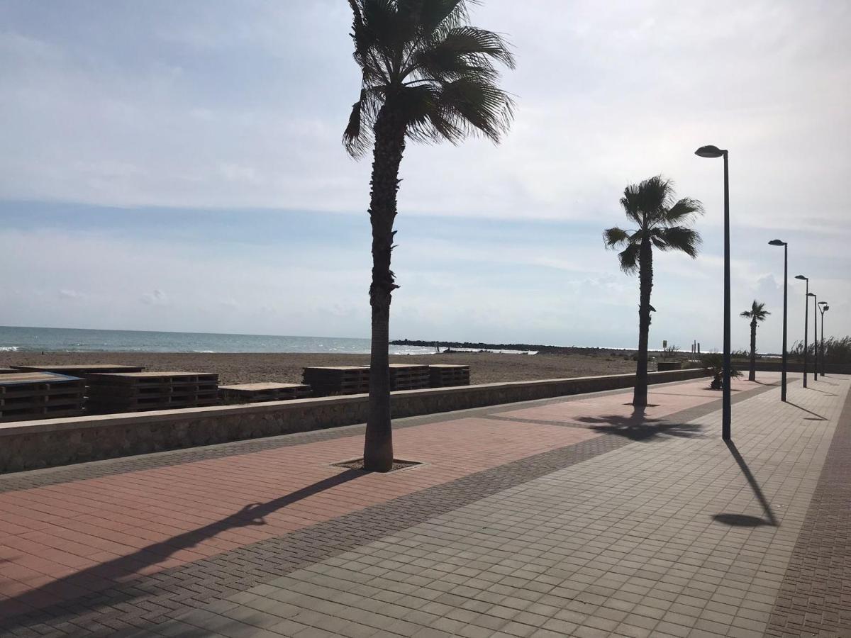 Precioso Adosado Con Parking A 100 Metros De La Playa *