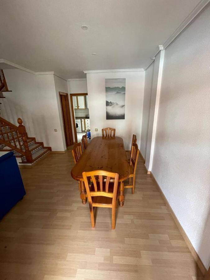 Сasa de vacaciones Precioso Adosado Con Parking A 100 Metros De La Playa *