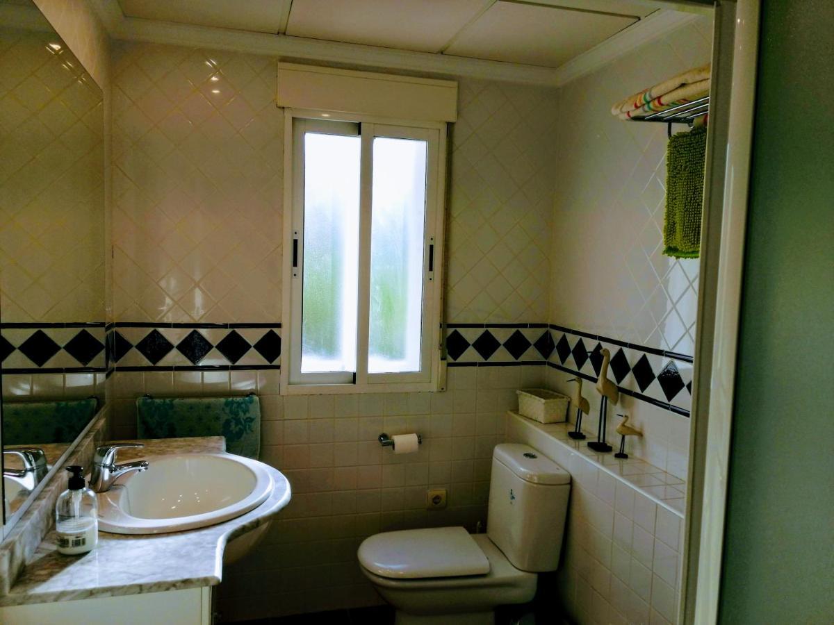 Center Paseo Apartment: Renovated With Double Garage Almunecar