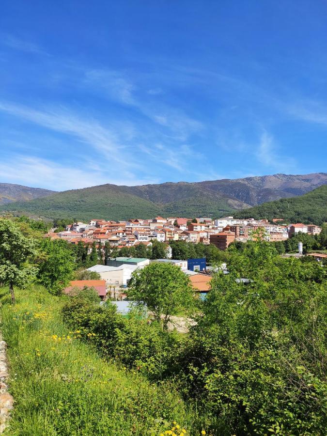 Apartartamento La Relojera 1 *
