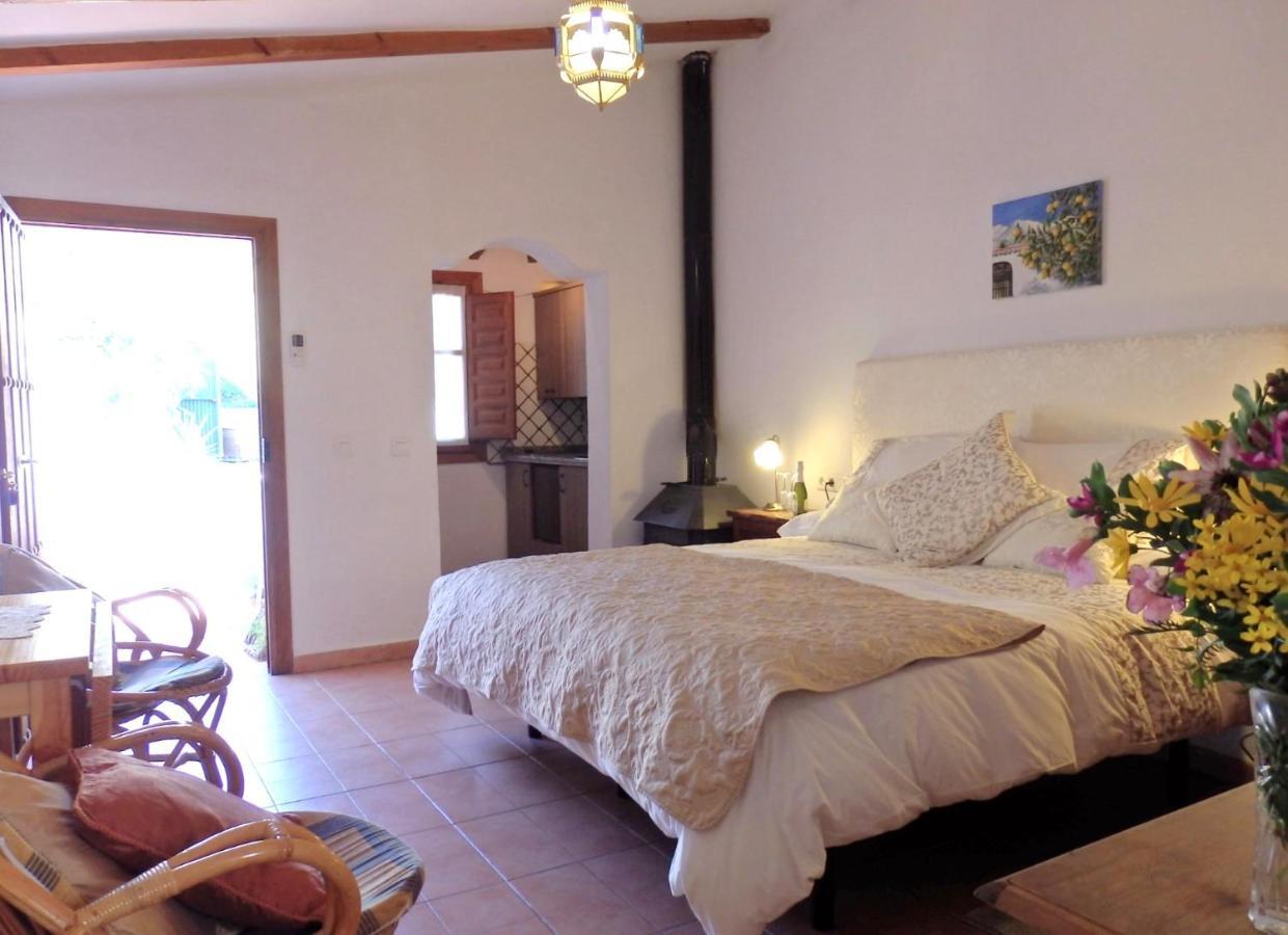 Escuela La Crujia Bed & Breakfast *