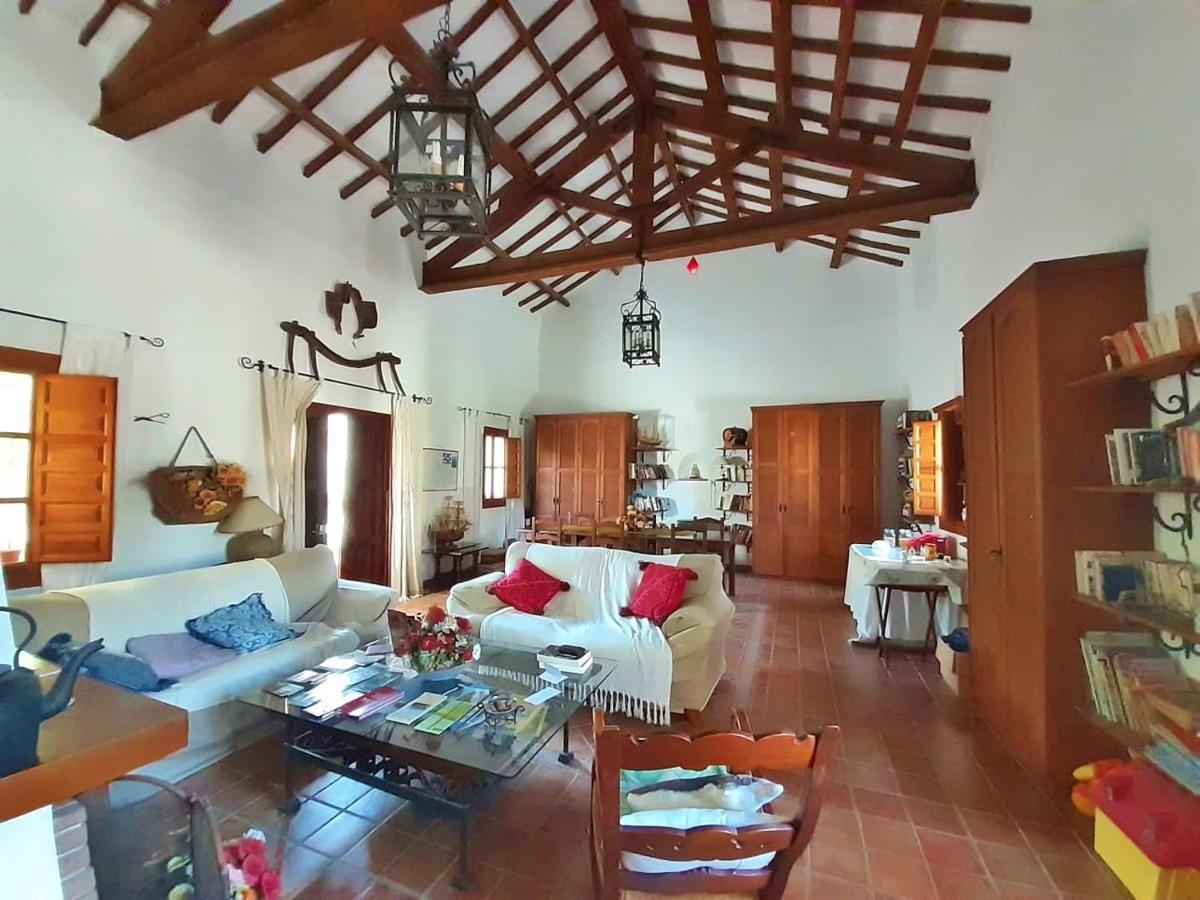 Escuela La Crujia Bed & Breakfast