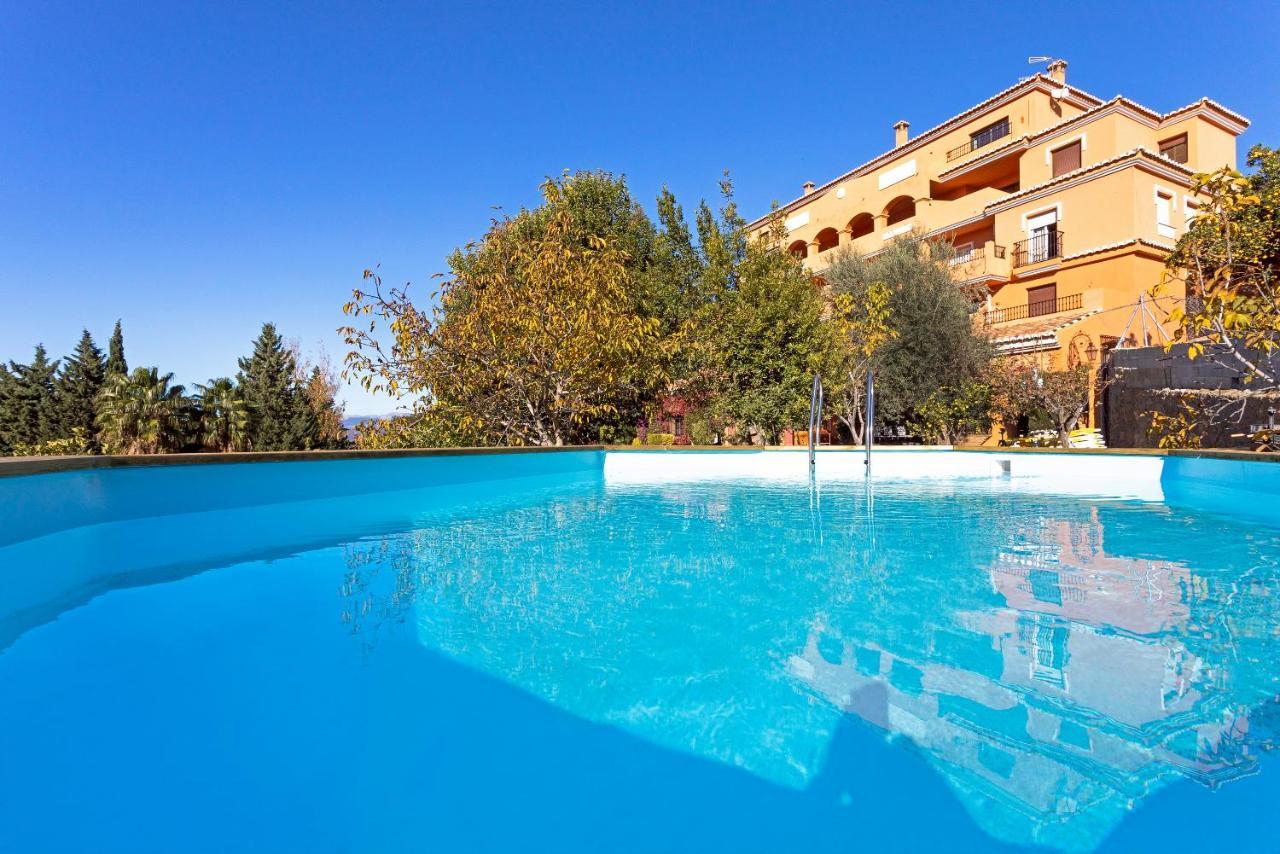 Casa Flores Con Piscina Interior Climatizada * Alcaucín