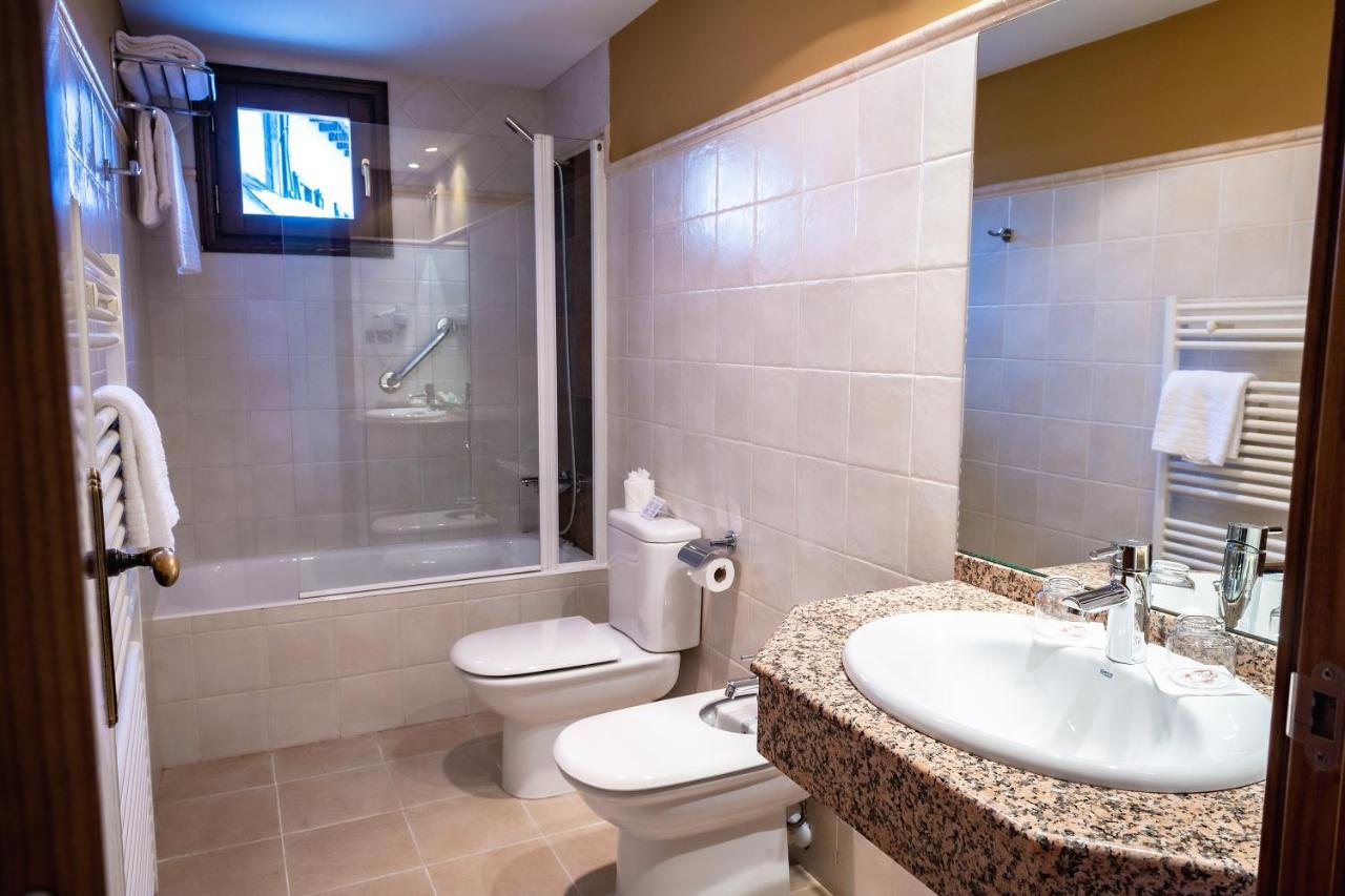 Hotel Valle De Izas 3*