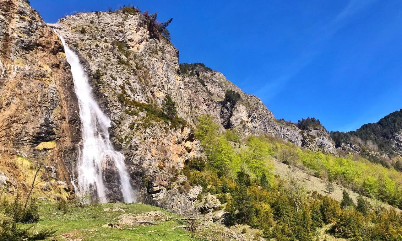 Valle De Bujaruelo * Torla