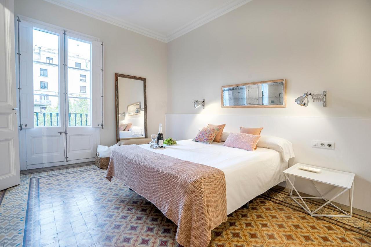 Friendly Rentals Gran Via Apartment Barcelona