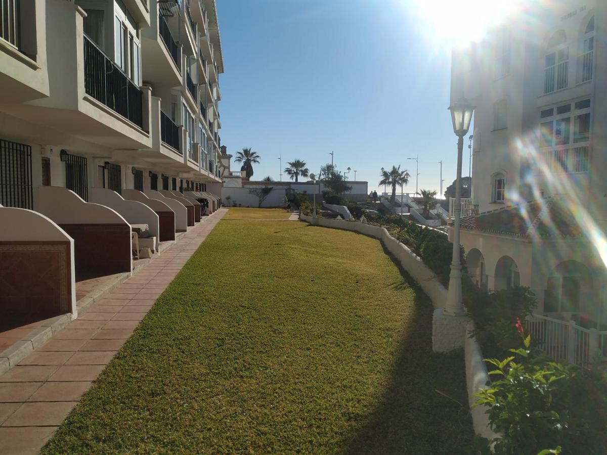 Apartment 1 Bedroom Beachfront At Torecilla *