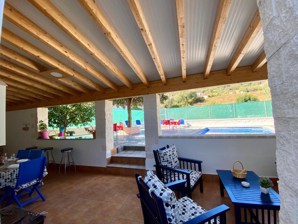 El Nispero Villa *