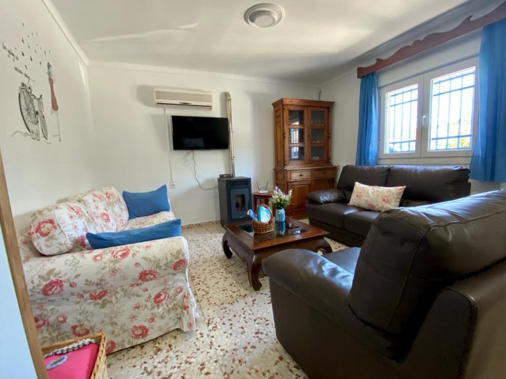 El Nispero Villa *