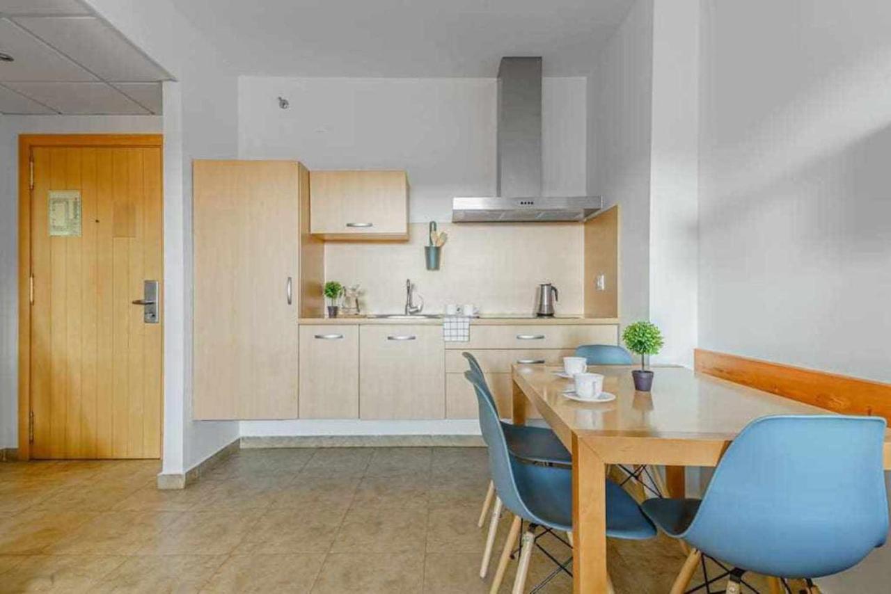 Apartment Junto A La Playa 4p Piscina Y Parking