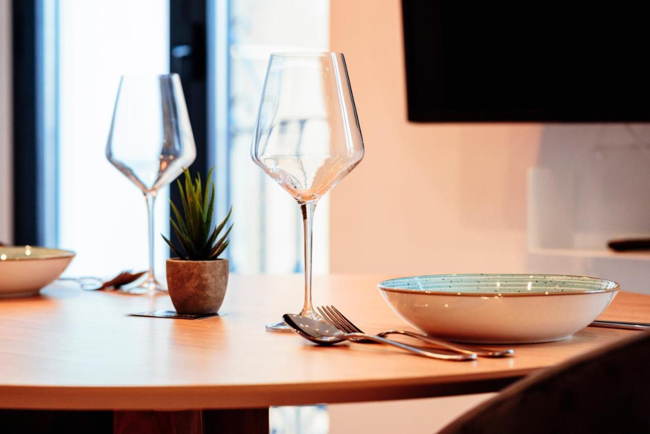 Apartment Plaza De Espana 6 *