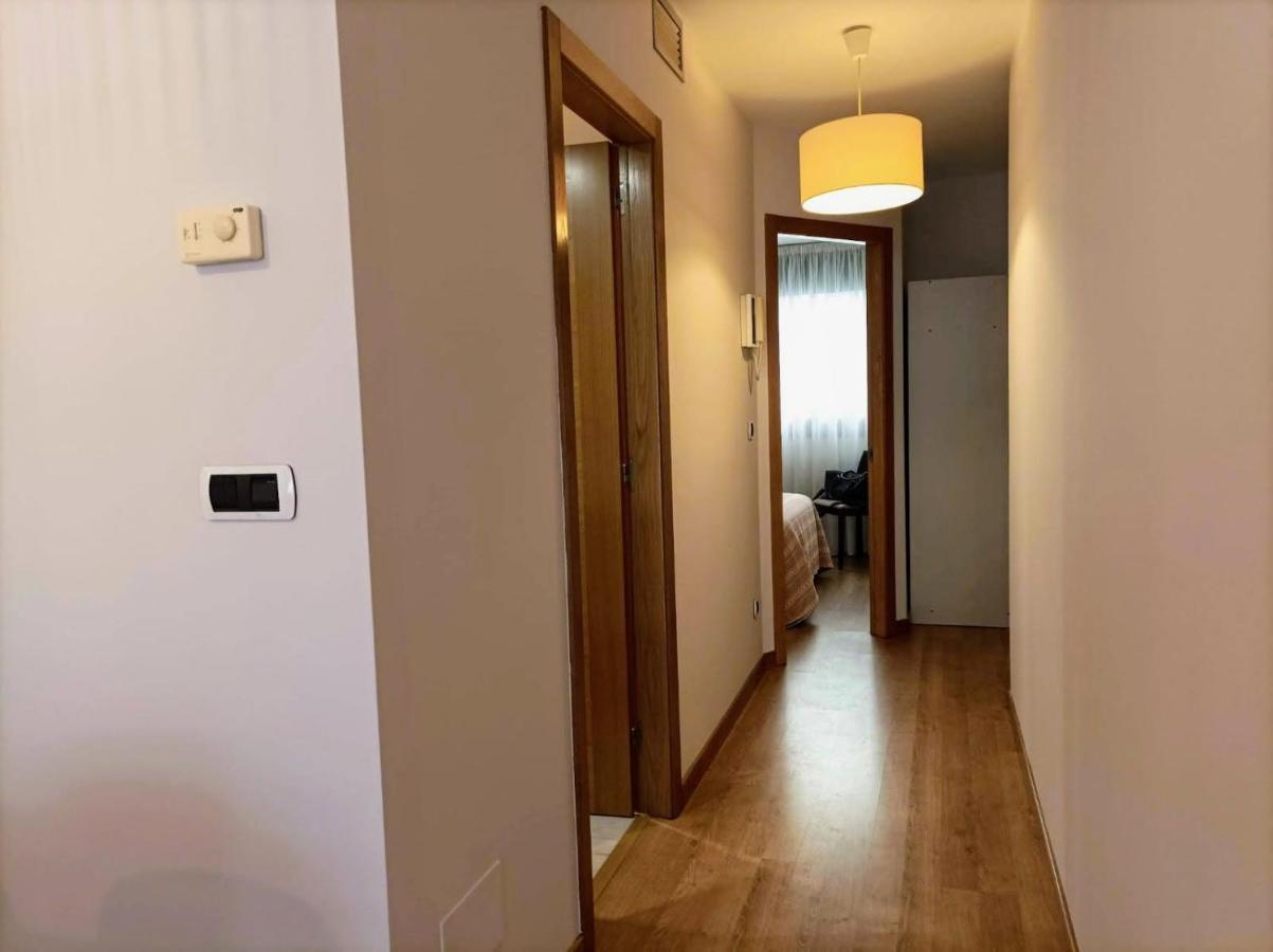 Con Terraza, Plaza America Apartment *
