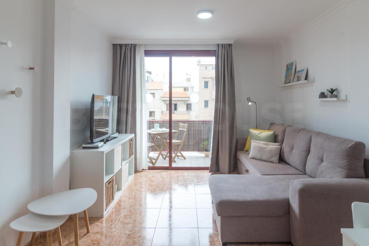 With Terrace In Salinetas Beach. Apartment *