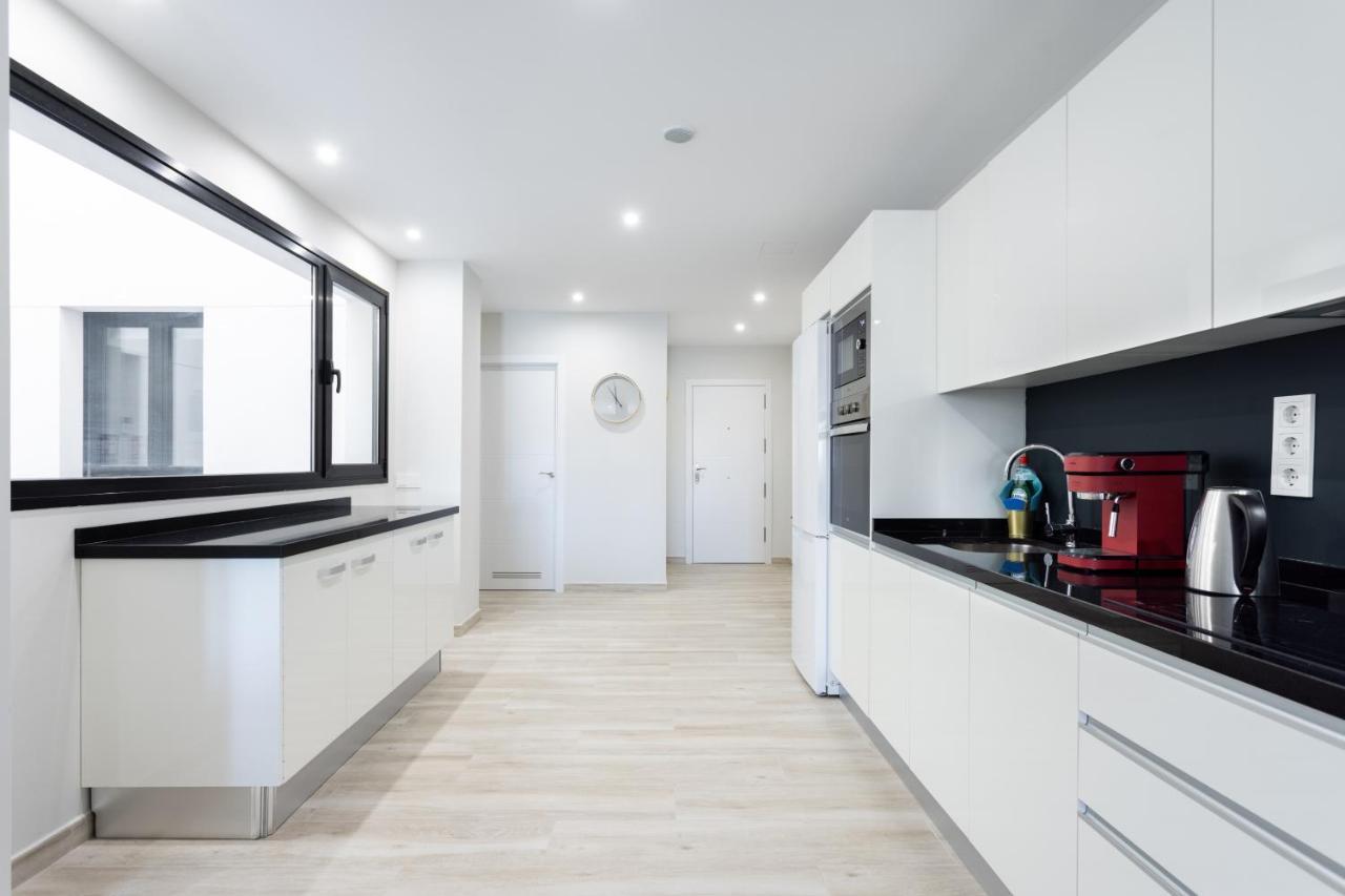 New 140m2 Loft-style Flat At Town Heart, 3 Beaches Close Casa Leon Apartamento