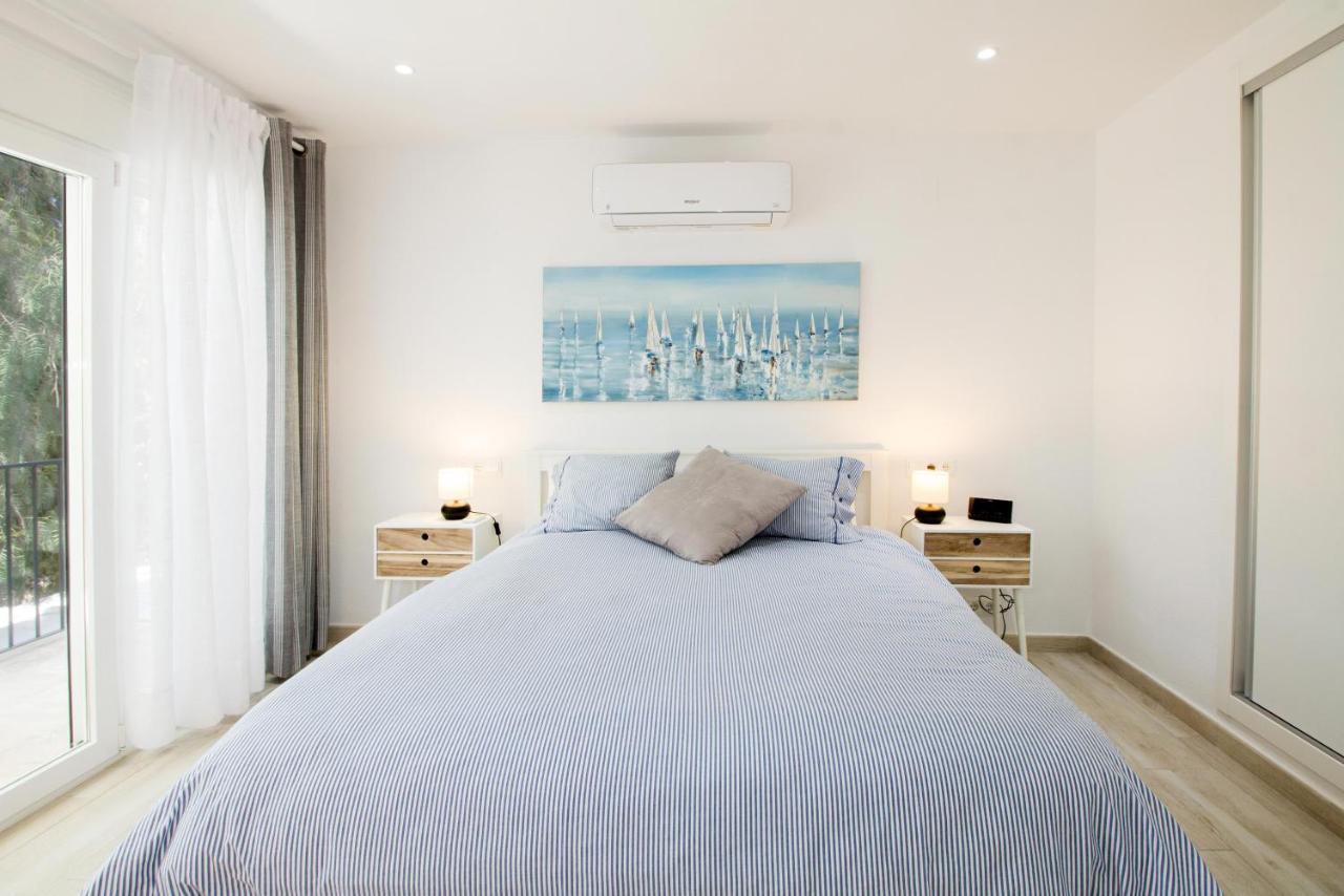 Apartment Perfectly Located Beachside In Elviria