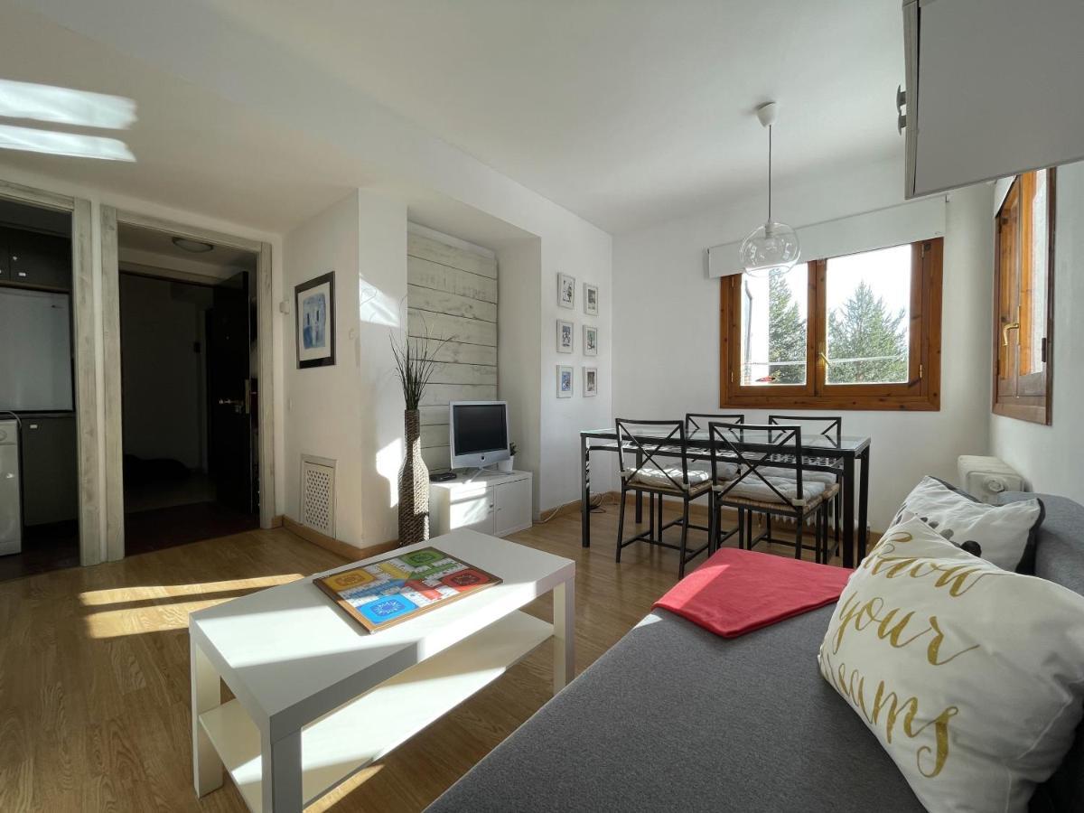 Apartamento Izas · Pirineos360 · Práctico Y Sencillo · Perfecto Esquiadores Formigal