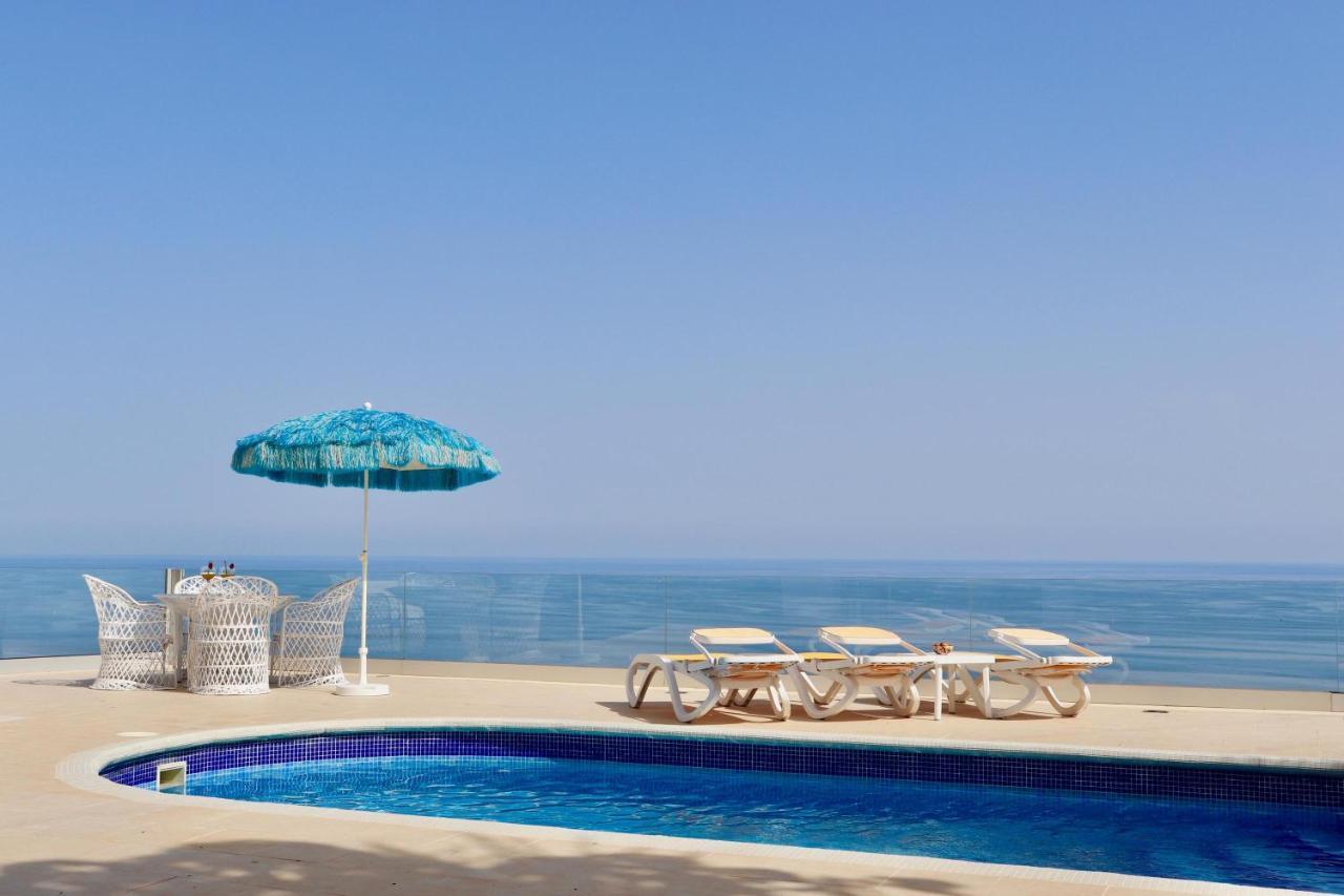 Tango Villa *