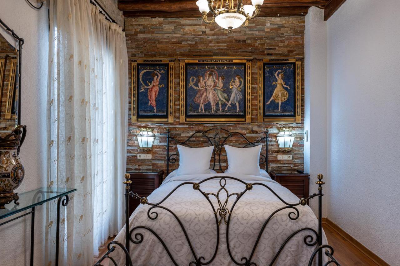 Hotel Casa De Reyes 2*
