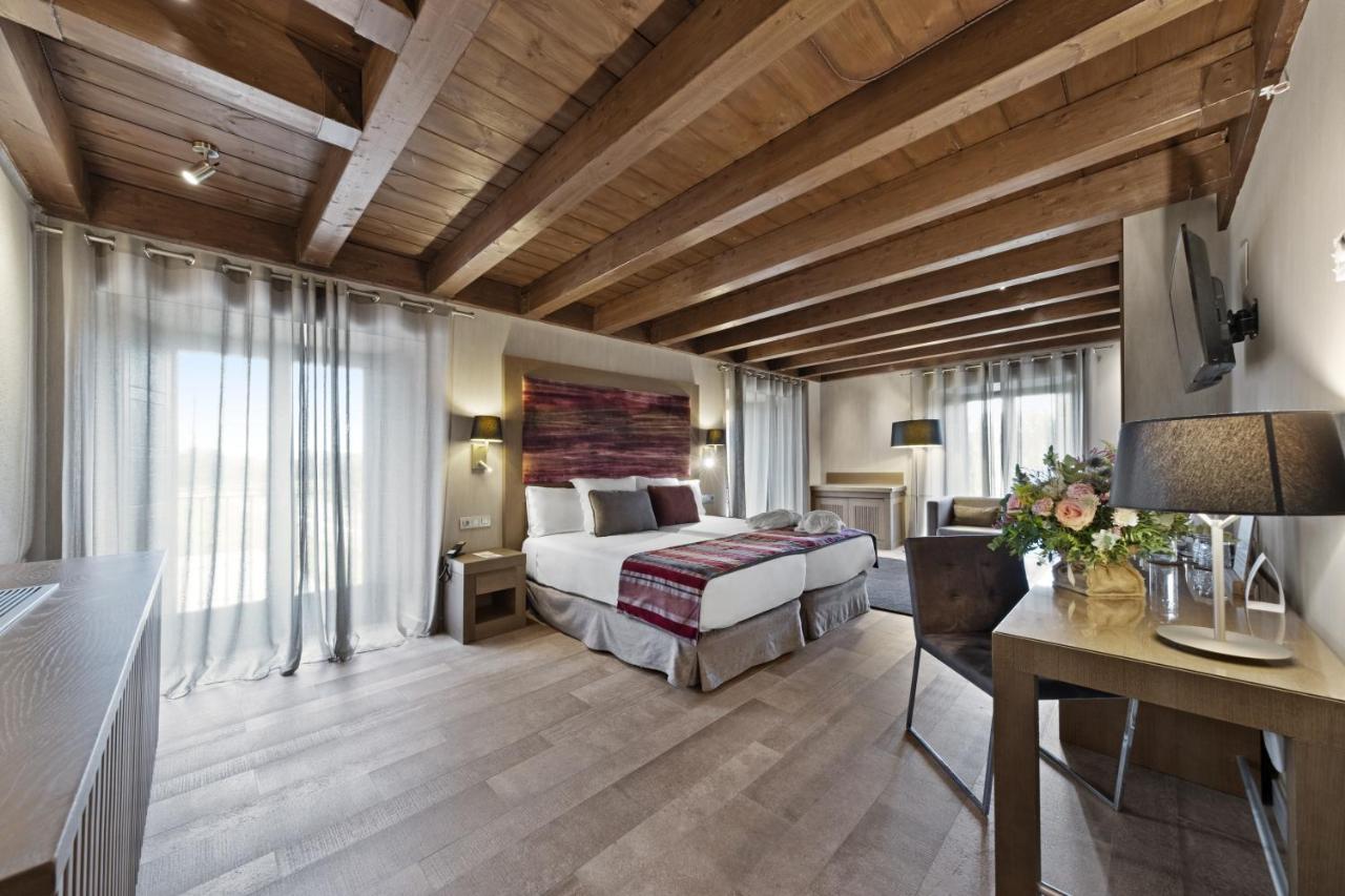 Hotel Castilla Termal Monasterio De Valbuena 5*