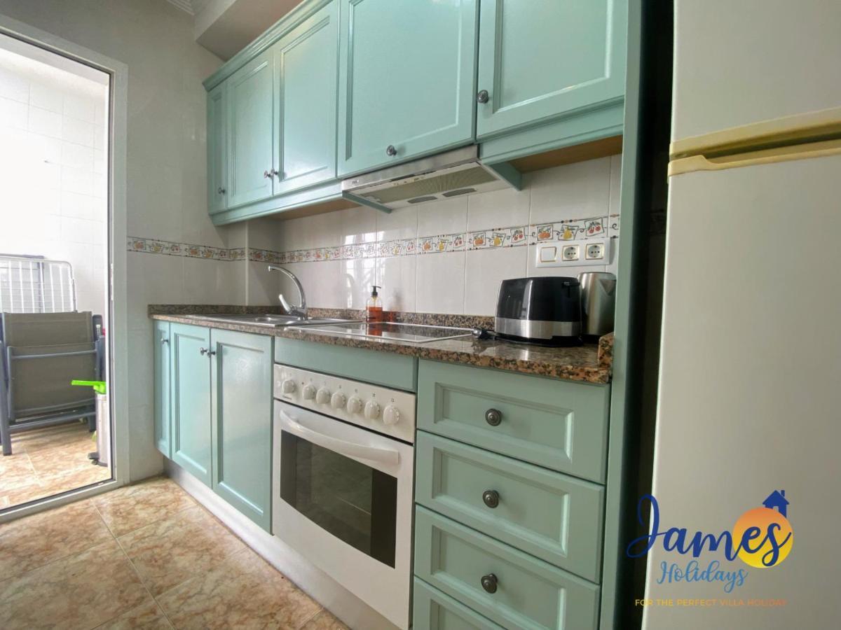 La Cinuelica, R3 1st Floor Com Pool L149 * Torrevieja