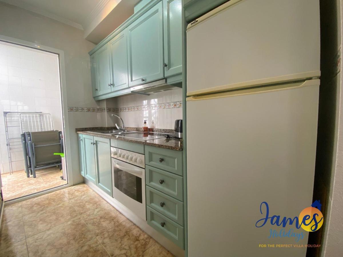 La Cinuelica, R3 1st Floor Com Pool L149 * Torrevieja