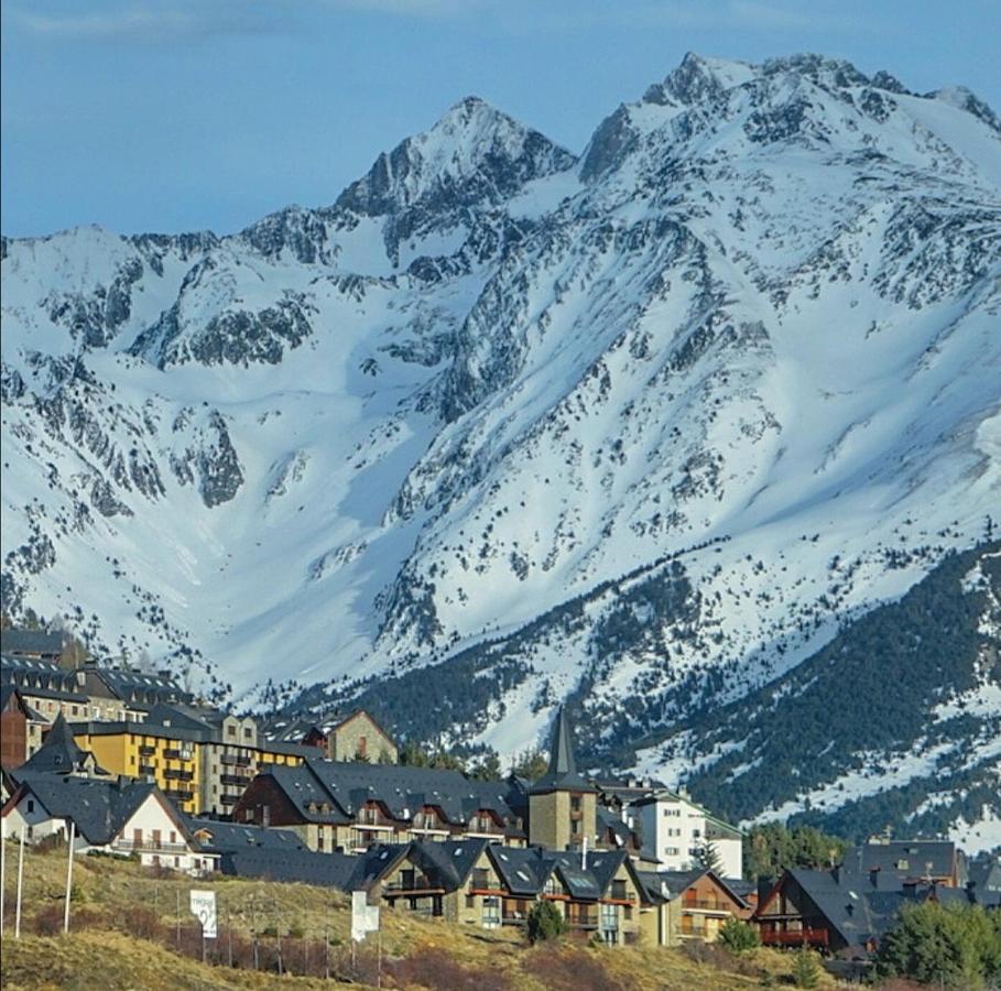 Valle De Izas 3*