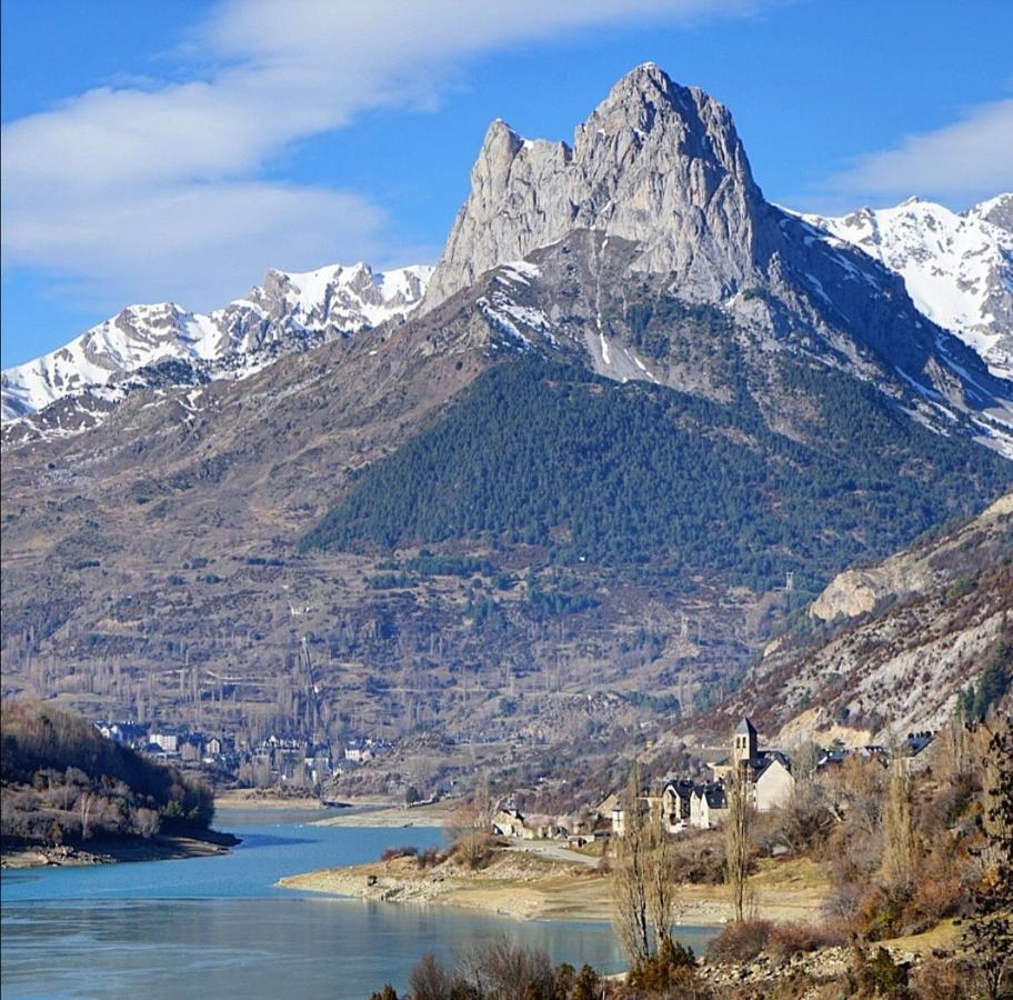 Hotel Valle De Izas