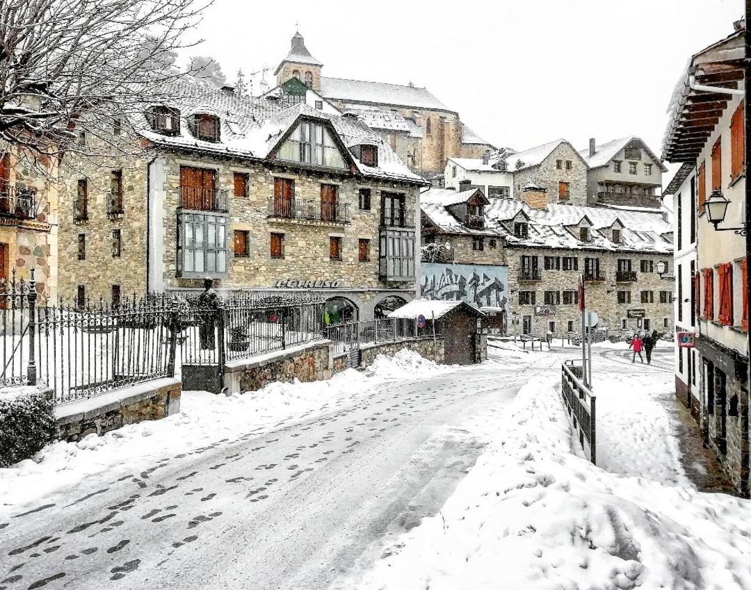 Valle De Izas 3*