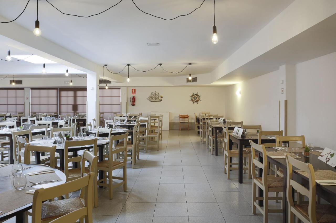 Flora Park & Aquarock Apartahotel Cala'N Bosch (Menorca)