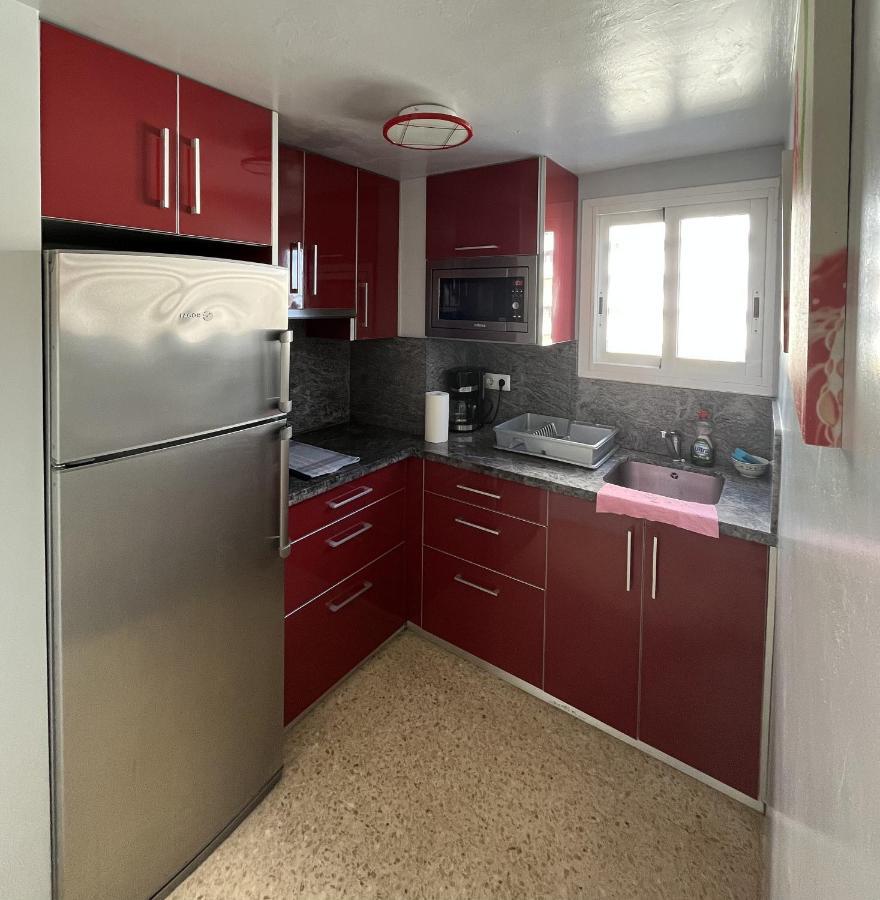 Frente Al Mar En Con Parking 4 Personas Apartment