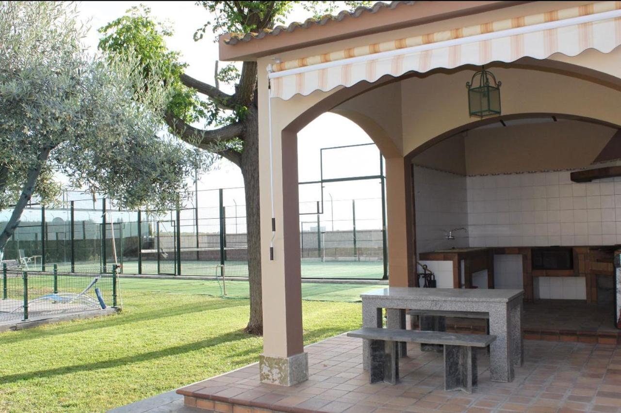 Luxurious Villa. Private Pool, Padel Court. Subway * Montequinto