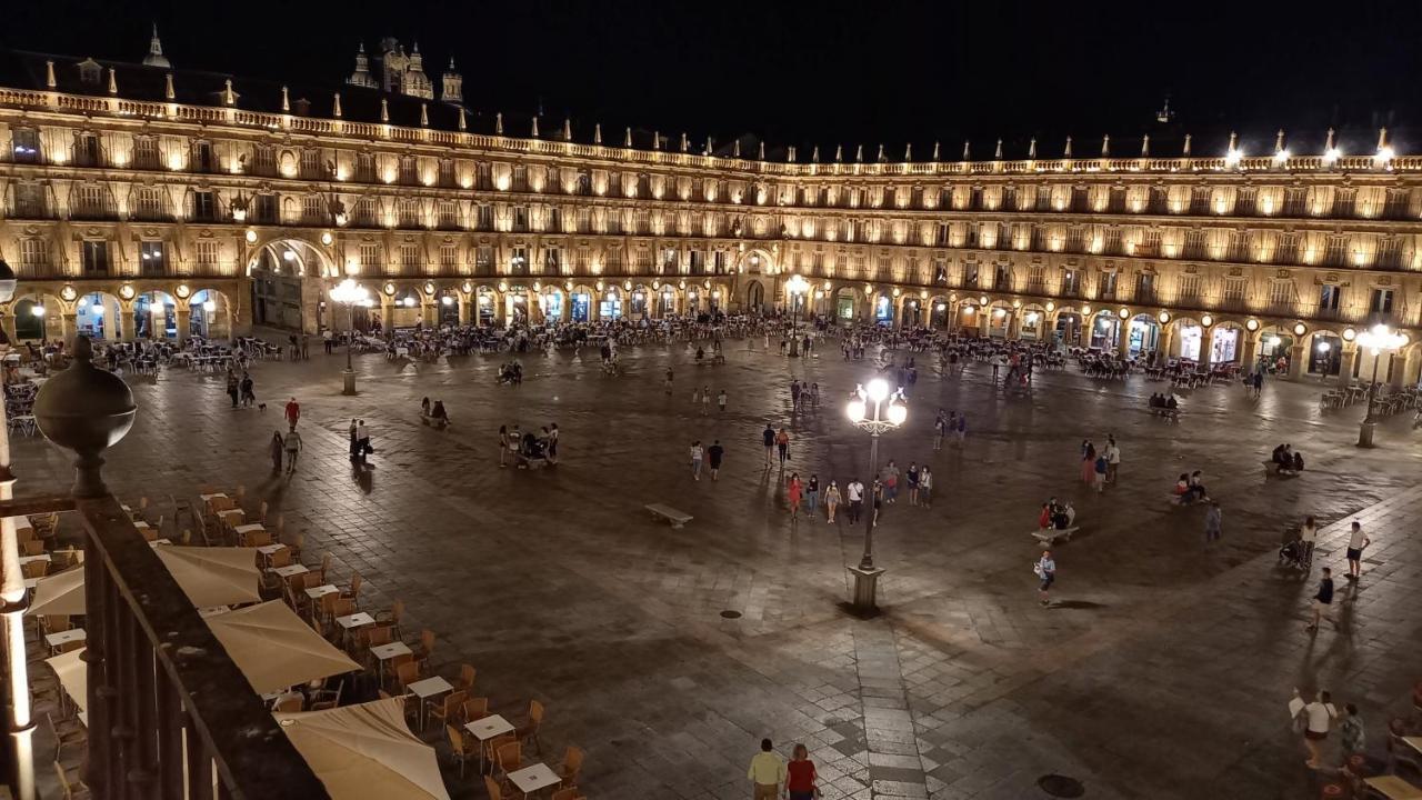 Toro 2, 2º En La Misma Plaza Mayor De