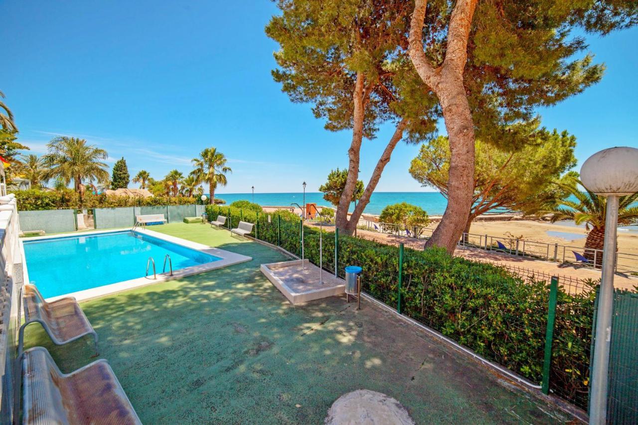 Atico Con Terraza En Primera Linea Fontana Real Villas