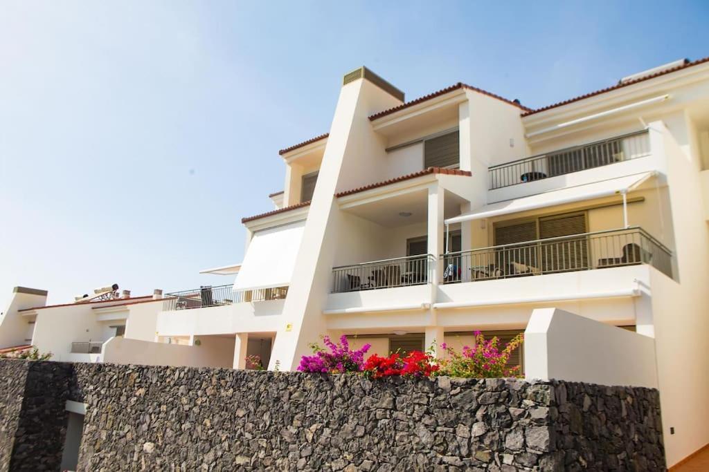 2 Bedrooms In Magnolia Golf Resort, La Caleta Apartment *