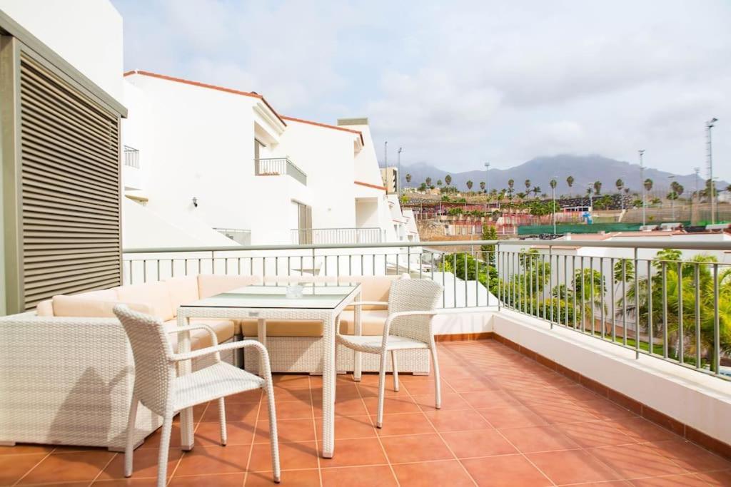 2 Bedrooms In Magnolia Golf Resort, La Caleta *