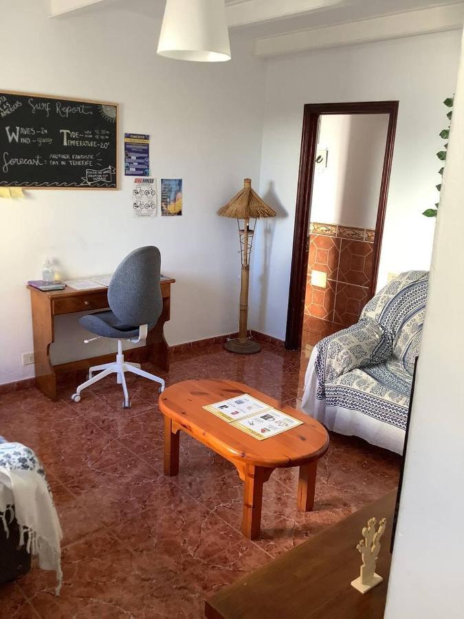 Banana Surf House Pensión Los Cristianos (Tenerife)