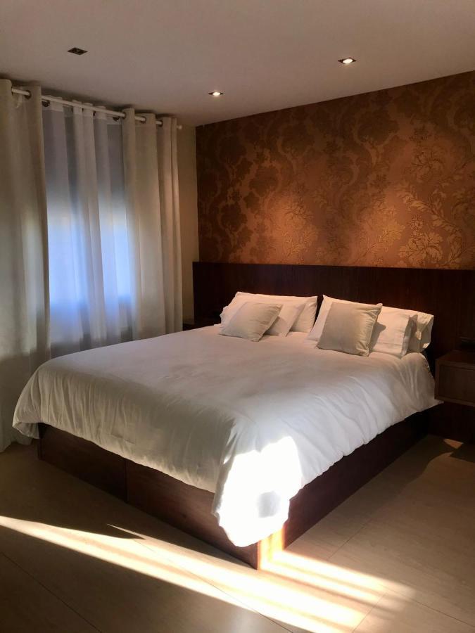 Luxurious Villa. Private Pool, Padel Court. Subway Montequinto