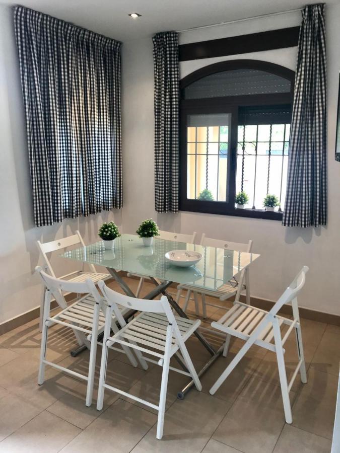 Luxurious Villa. Private Pool, Padel Court. Subway Montequinto
