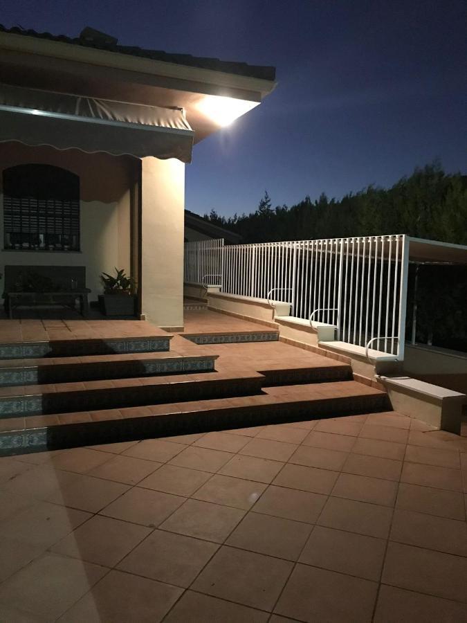 Luxurious Villa. Private Pool, Padel Court. Subway Villa Montequinto