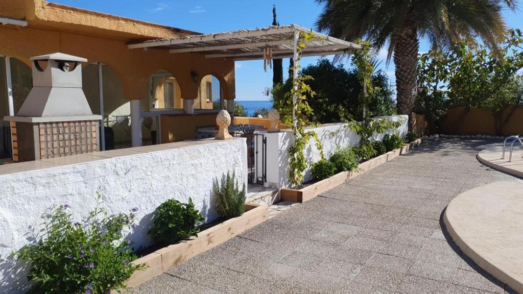 El Oasis Villa