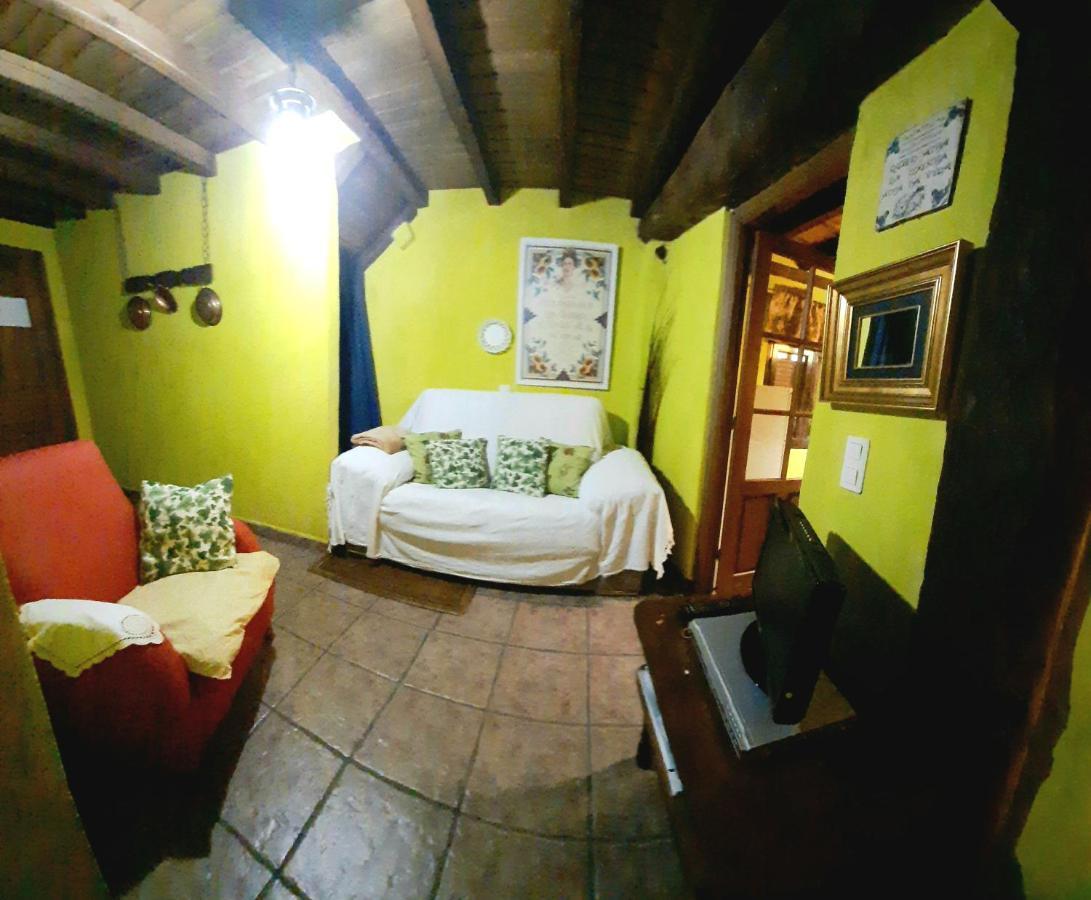 La Duena I *