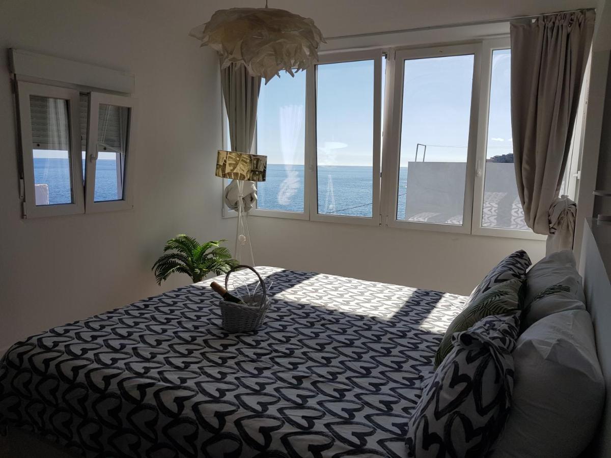 Precioso ático Con Mucho Encanto Y Vistas Al Mar. Apartamento *