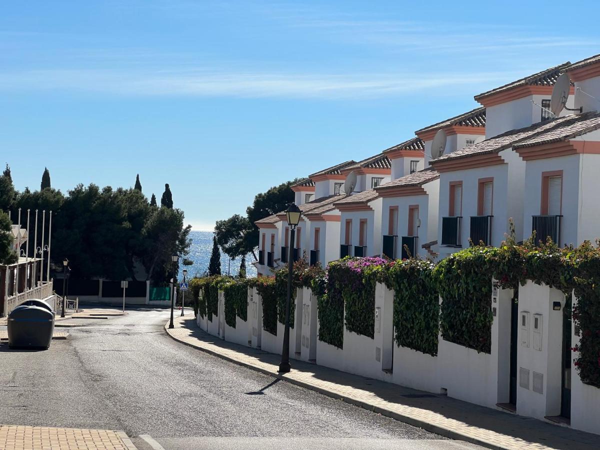Lomas De Cabopino Holiday home Marbella