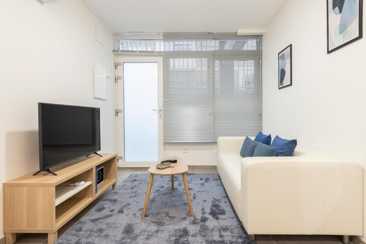 Dobo Anr1 Apartment Madrid