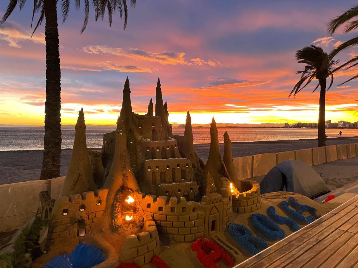Studio Roses Beach Apartment *