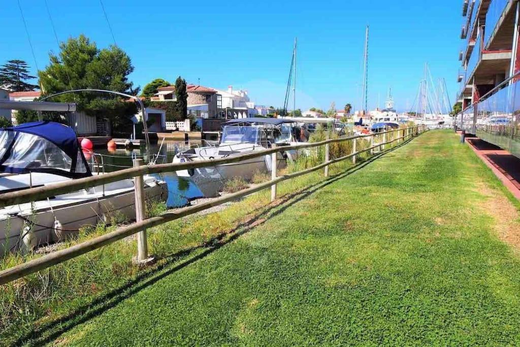 2 Avec 3 Piscines Et Parking Gratuit * Rosas